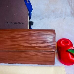Louis Vuitton Brown wallet
